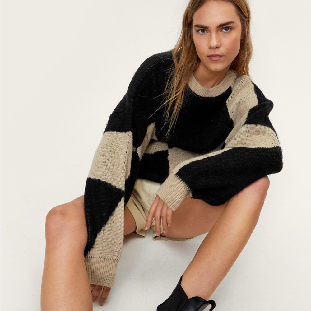 NWT VRG GRL Colorblock Oversized Sweater Size Small